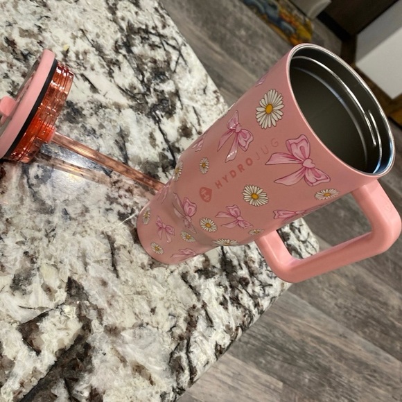 HydroJug Pink Tumbler with Bows and Daisies - Picture 8 of 9